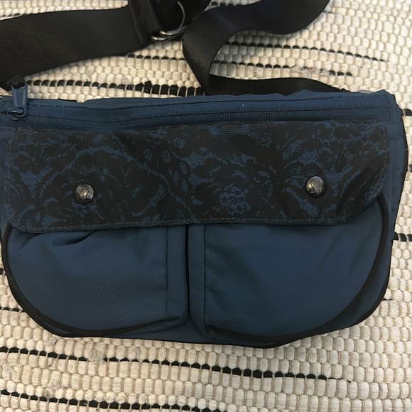 Lululemon Bag - Picture 3 of 13